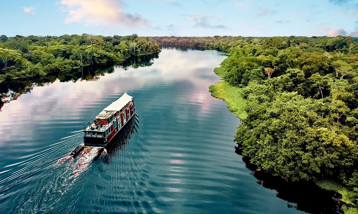 navegar por el rio amazonas viajar a colombia aventureros 360 2